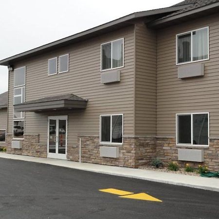 Canby Inn And Suites Εξωτερικό φωτογραφία