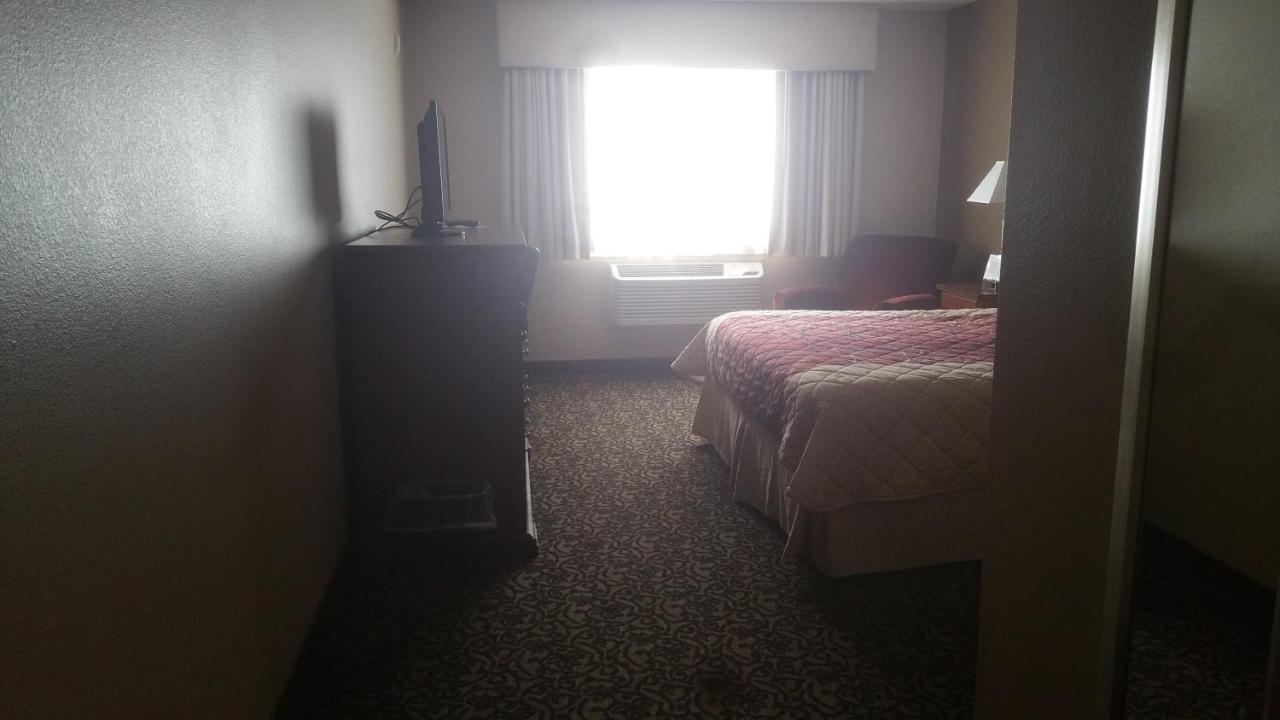 Canby Inn And Suites Εξωτερικό φωτογραφία