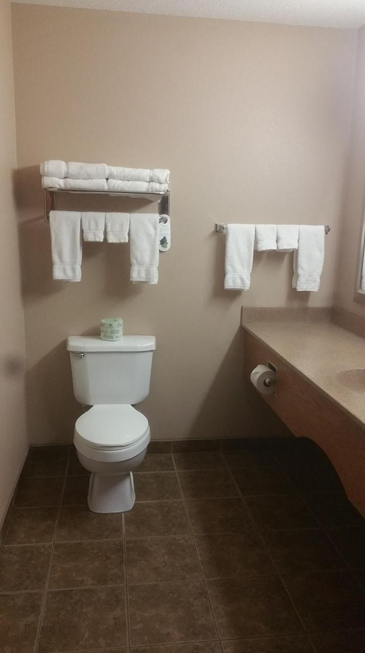 Canby Inn And Suites Εξωτερικό φωτογραφία